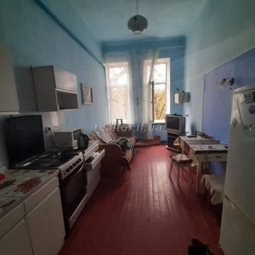Продается 2 комнатная квартира в австрийском доме по улице Грушевского в центре города