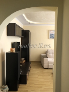 Продается 2-комнатная квартира в спальном районе по улице Целевича.