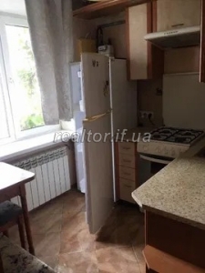 Продается 2 комнатная квартира в тихом районе по улице Богдана Хмельницкого