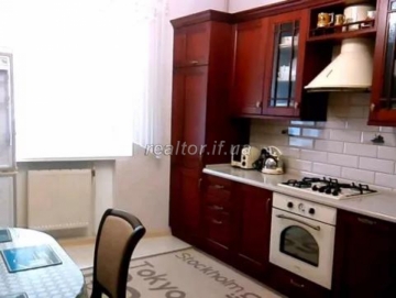 Zu verkaufen 2-Zimmer-Wohnung in einem neuen Wohnhaus im Zentrum der Zaliznychnaya Street