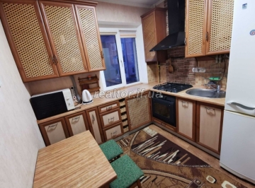 Продається 2 кімнатна квартира в жилому стані в центральній частині міста по вулиці Бельведерська