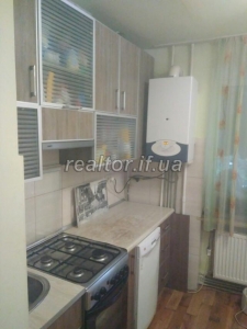 2 bedroom apartment for sale with autonomous heating and repair on the street Chornovola