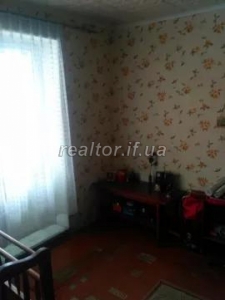 Продається 2 кімнатна квартира з просторою кухнею в районі Бам