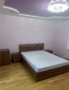Renovierte und möblierte 2-Zimmer-Wohnung zum Verkauf in der Tselevicha-Straße
