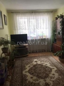 Продается 2 комнатная квартира с ремонтом по улице Ленкавскому