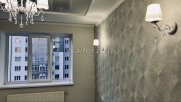 Продается 2 комнатная квартира с ремонтом по улице Высочана