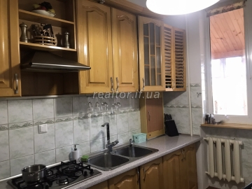 Продається 2 кімнатна квартира з великим двором по вулиці Бельведерська