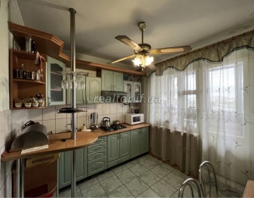 2 bedroom apartment for sale renovated on Ivasyuk Street