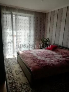 Zwei-Zimmer-Wohnung zum Verkauf auf der Straße Gorbatschowski steht zum Verkauf