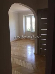 Продається 2кімнатна квартира по вулиці Привокзальній