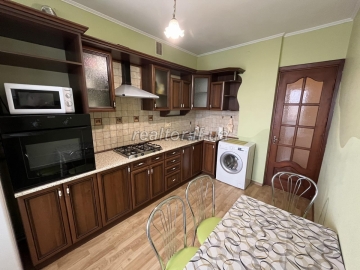 A 3-room apartment is for sale, ready for living on Gorbachevsky Street