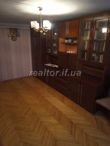 Продається 3 кімнатна квартира в панельному будинку по вулиці Вовчинецька