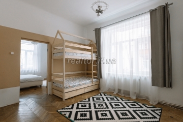 Продается 3-комнатная квартира в польском доме по улице Грюнвальдская.