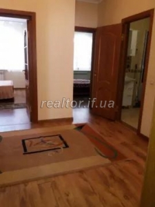 Продається 3 кімнатна квартира в центральній частині по вулиці Бельведерська
