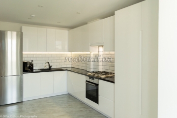 For sale 3 bedroom apartment with dressing room in the district Pasichna street Trolleybus
