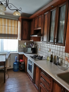A 3-room apartment with a storage room is for sale in a cozy area of ​​the city on Heroiv Mykolayeva Street
