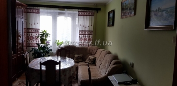 3-room apartment with furniture for sale on Stusa Street