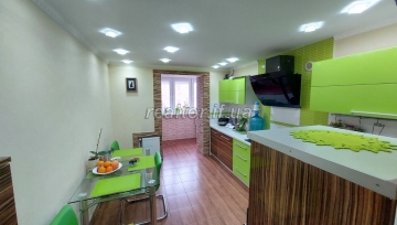 4 bedroom apartment with furniture on Pasichna Street for sale