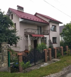 Продається будинок з ремонтом в Угринові