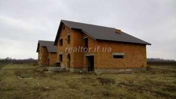 For sale two-storey mansion in the area of the airport box
