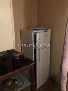 Продається двокімнатна квартира в розвиненому районі міста