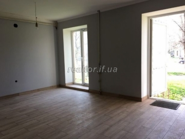 Продається комерційне приміщення в цетральній частині міста