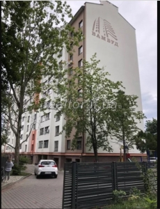 Продається квартира поруч з міським парком