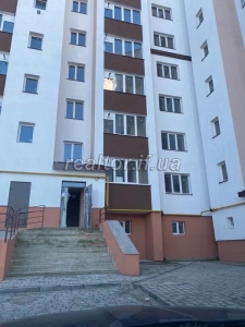 Продається квартира у зданій новобудові з кладовкою вулиця Яблунева
