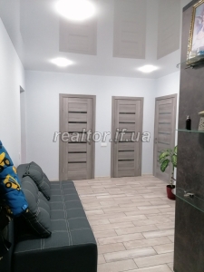 Wohnung zum Verkauf mit Renovierung in einem neuen Gebäude an der Straße Sofiyivka