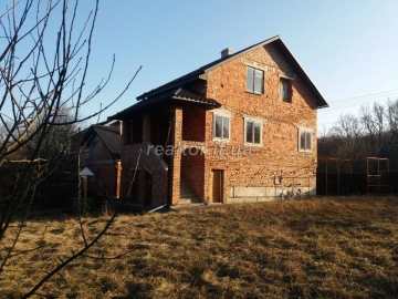 Продається новобудова в районі автобазару