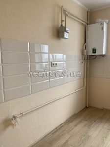 One-room apartment for sale with renovation on Urozhayna Street