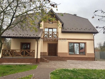 Продається особняк в центральній частині міста