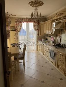 Spacious and cozy 3 bedroom apartment for sale on Vladimir the Great Street