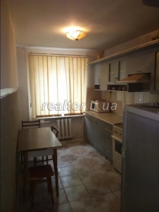 Продається простора квартира в мікрорайоні Пасічна по вулиці Целевича