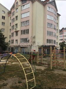 Продається простора однокімнатна квартира в районі Пасічна по вулиці Тролейбусна