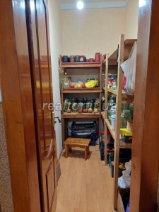 Prodayetsya_prostora_odnokimnatna_kvartyra_v_tsentralnii_chastyni_mista_po_vulytsi_Zaliznychna_22703_7_1698764978.jpeg