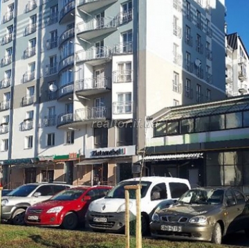 Spacious large apartment for sale on Ivasyuk Street