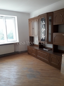 For sale two-bedroom apartment renovated on the street Pasichna