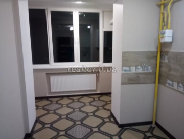 Продається велика 1 кімнатна квартира в зданому будинку в мікрорайоні Пасічна по вулиці Хіміків