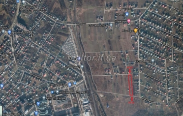 A large plot of land for sale in Kluzovo
