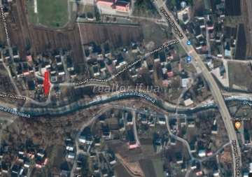 Land for sale with an old house in Yamnytsia