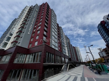 Verkauf einer 2-Zimmer-Wohnung im Stadtzentrum der Wohnanlage Knyaginy