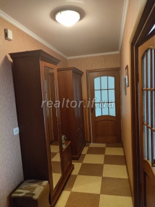 Sale of a 2-room apartment in habitable condition on Pasichna street