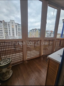 Prodazh_3_kimnatnoyi_kvartyry_z_remontom__v_tsentralnii_chastyni_mista_po_vulytsi_Pivdennyi_Bulvar_23945_4_1752839094.jpeg