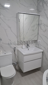 Prodazh__dvorivnevoyi_kvartyry__v_tsentralnii_chastyni_mista_poruch_z_miskym_parkom_im__Shevchenka_23470_14_1732713567.jpeg