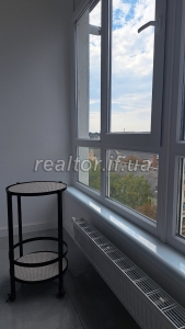 Prodazh__dvorivnevoyi_kvartyry__v_tsentralnii_chastyni_mista_poruch_z_miskym_parkom_im__Shevchenka_23470_24_1732713569.jpeg
