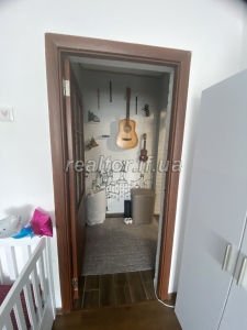 Prodazh__odnokimnatnoyi_kvartyry_z_remontom_po_vulytsi_Khotkevycha_23926_0_1751541683.jpeg
