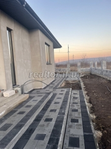 Prodazh_budynku_v_stani_syrets_v_seli_Yamnytsya_Tysmenytskoho_raionu_23566_7_1738912310.jpeg