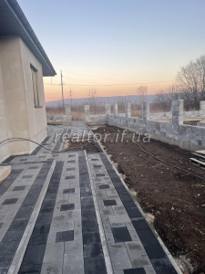 Prodazh_budynku_v_stani_syrets_v_seli_Yamnytsya_Tysmenytskoho_raionu_23566_8_1738912310.jpeg