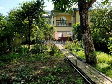 Продаж будинку в центрі міста Івано-Франківська з власним подвір«ям
